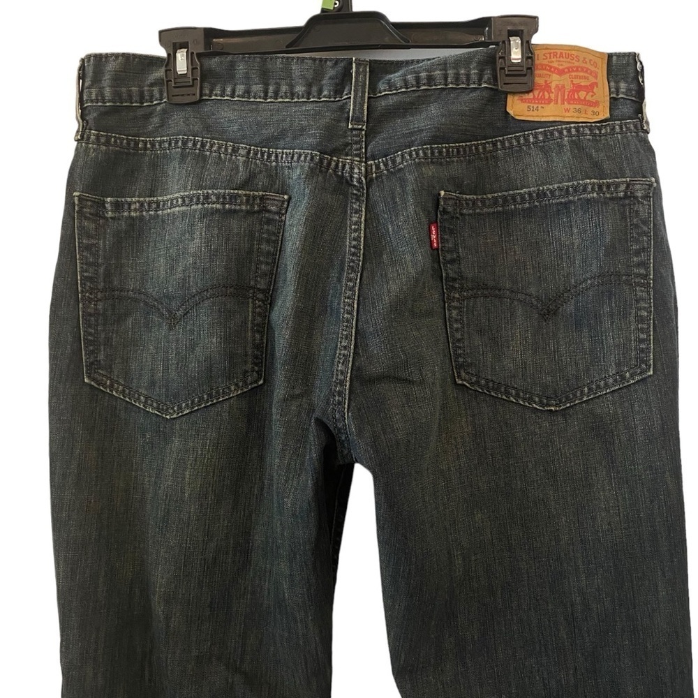 LEVI'S 514 Men's size 36/30 straight leg denim jeans
